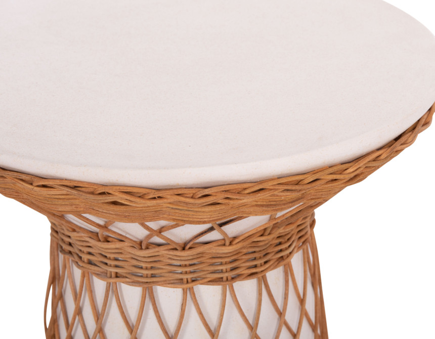ΒΟΗΘΗΤΙΚΟ ΤΡΑΠΕΖΙ ΣΤΡΟΓΓΥΛΟ DELIA HM18167.02 FIBER CEMENT ΛΕΥΚΟ & RATTAN Φ40x45Υεκ