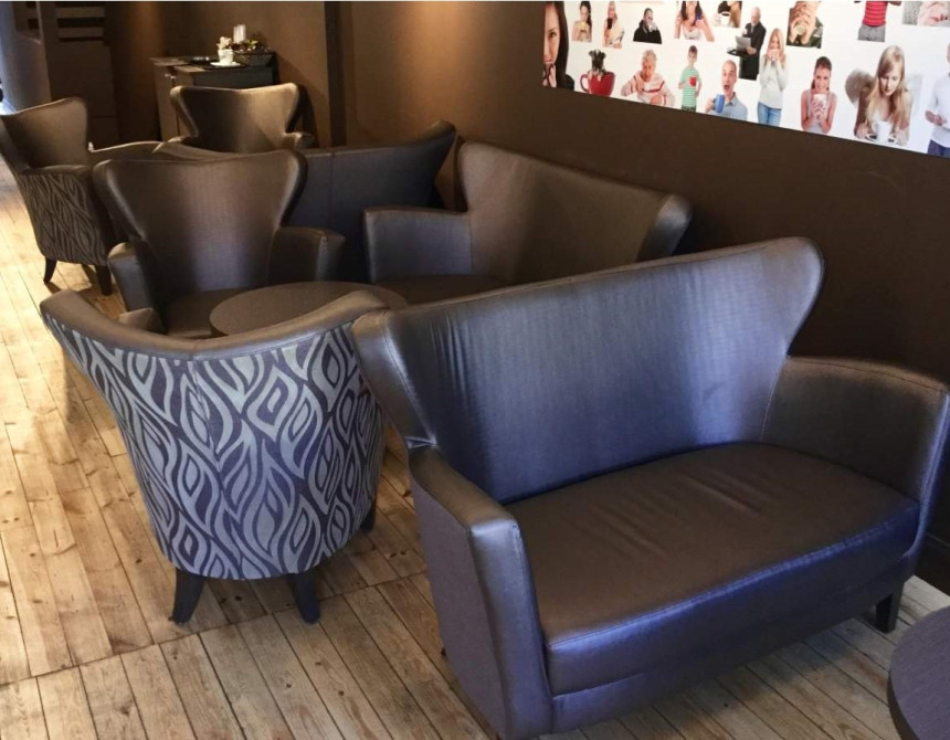 Julia/P COM Armchair