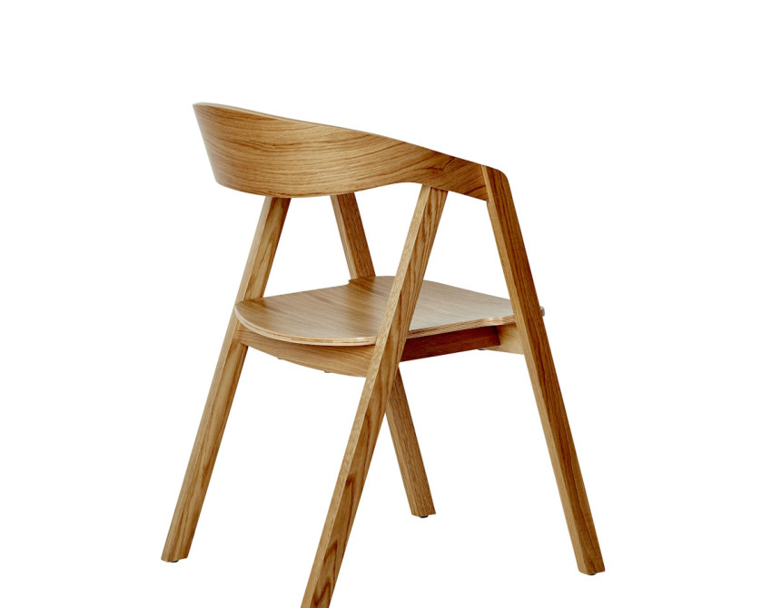 Guru* Armchair